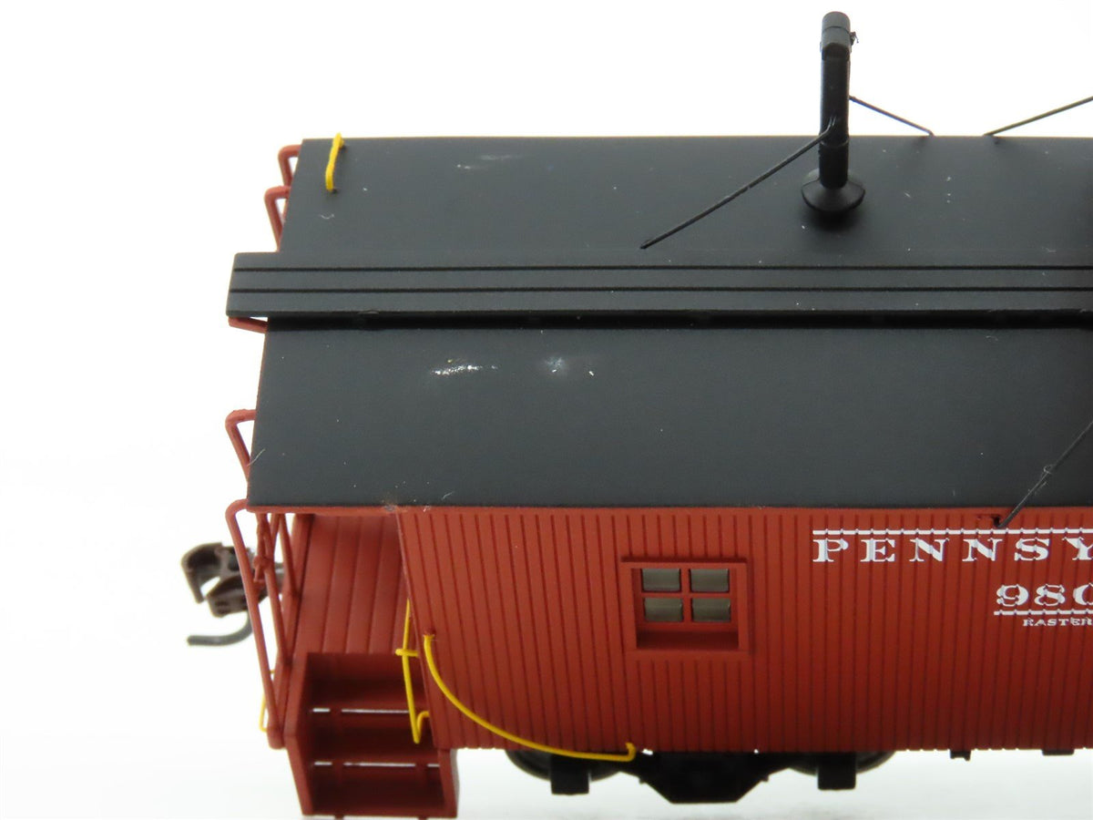 HO Walthers Platinum #932-7641 PRR Pennsylvania N6B Wood Caboose #980105