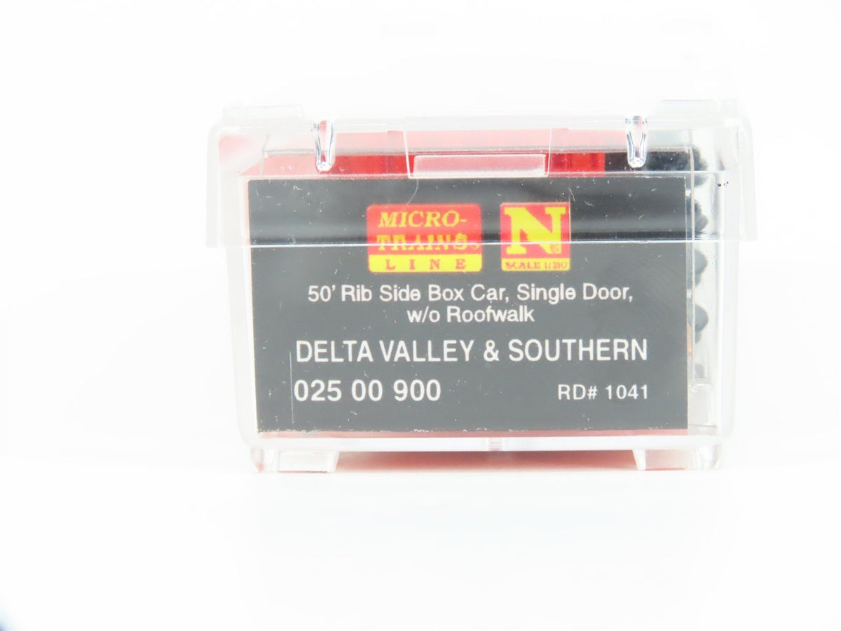 N Micro-Trains MTL 02500900 DVS Delta Valley Southern 50&#39; Rib Side Boxcar #1041