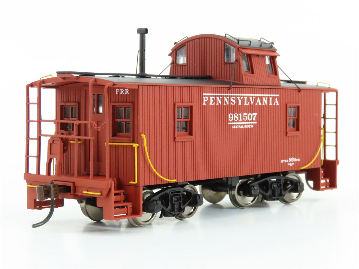 HO Scale Walthers Platinum Line 932-27641 PRR Pennsylvania N6B Caboose 2-pack