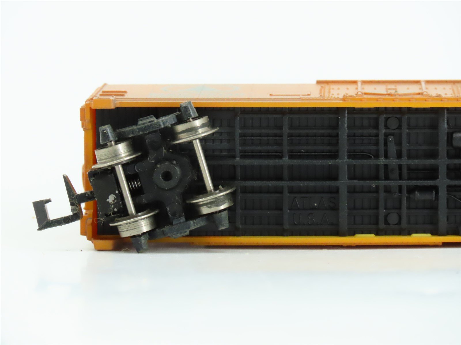 N Atlas 3307 MEC Maine Central Pine Tree 40' Box Car #25130 Custom Weathered