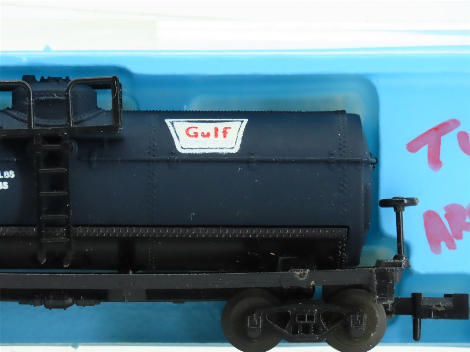 N Scale Atlas 2261 HOKX Gulf Oil Chemical Single Dome Tank Car #56555