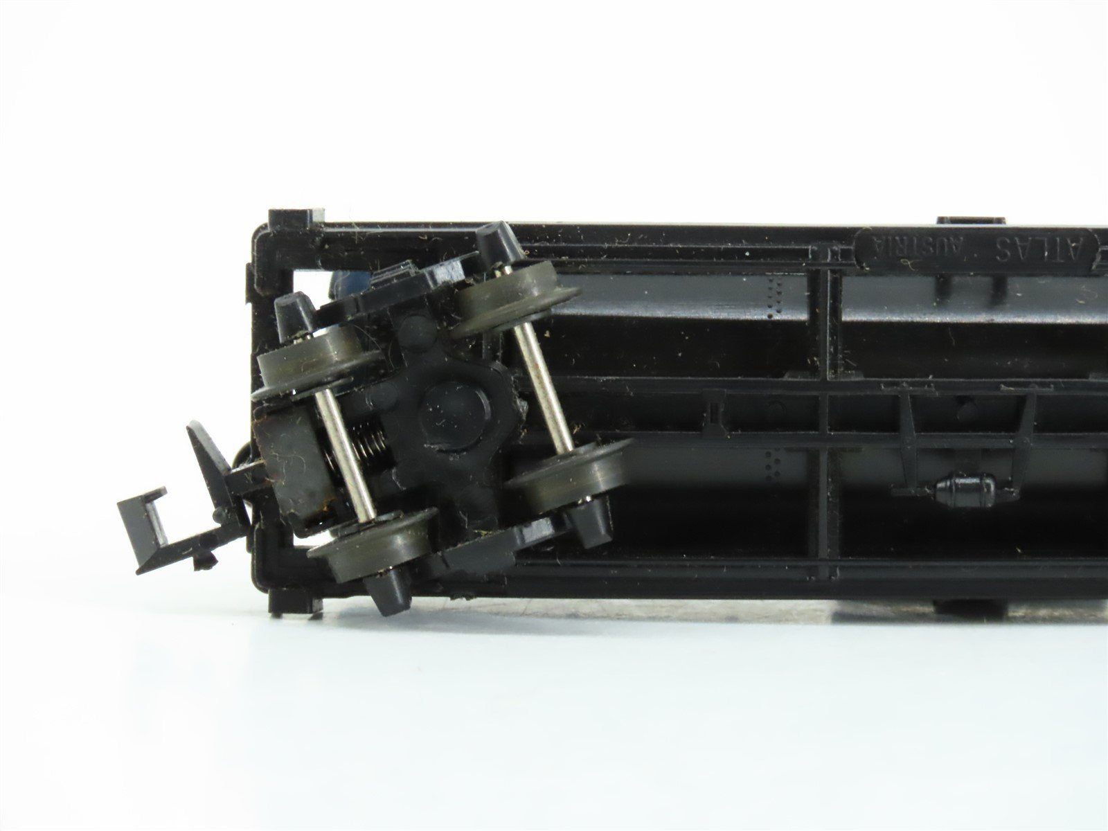 N Scale Atlas 2261 HOKX Gulf Oil Chemical Single Dome Tank Car #56555