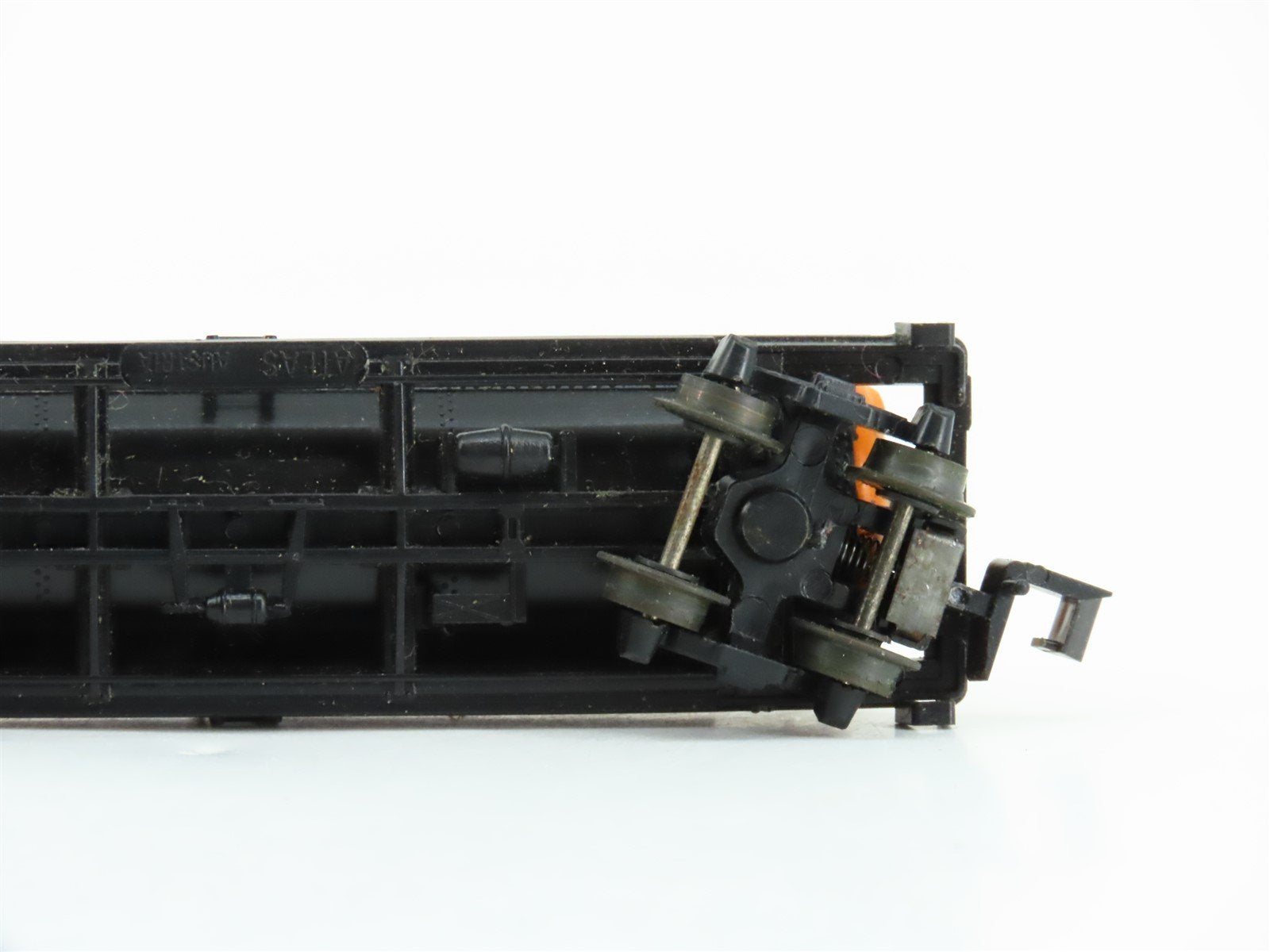 N Scale Atlas 2291 SCCX Shell Oil 3-Dome Tank Car #1245