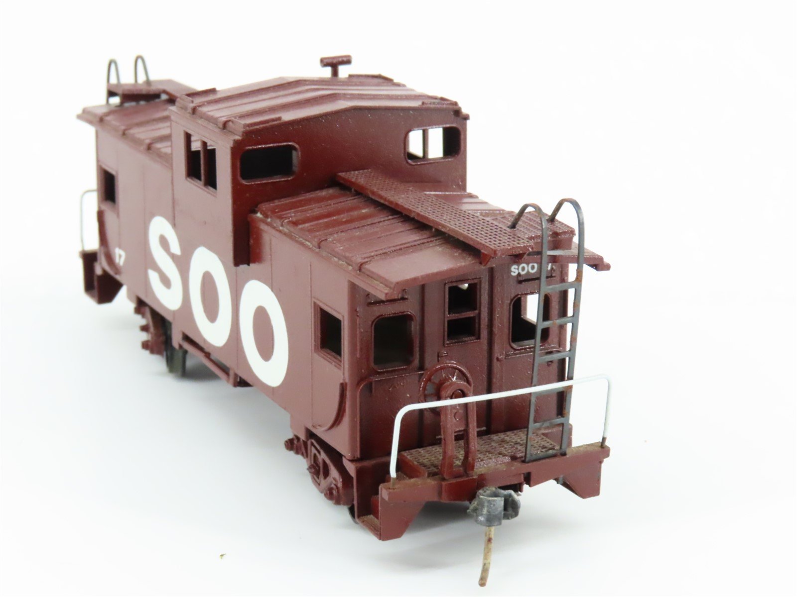 HO Scale Athearn SOO Line Railroad Extended Vision Caboose #17 - Custom