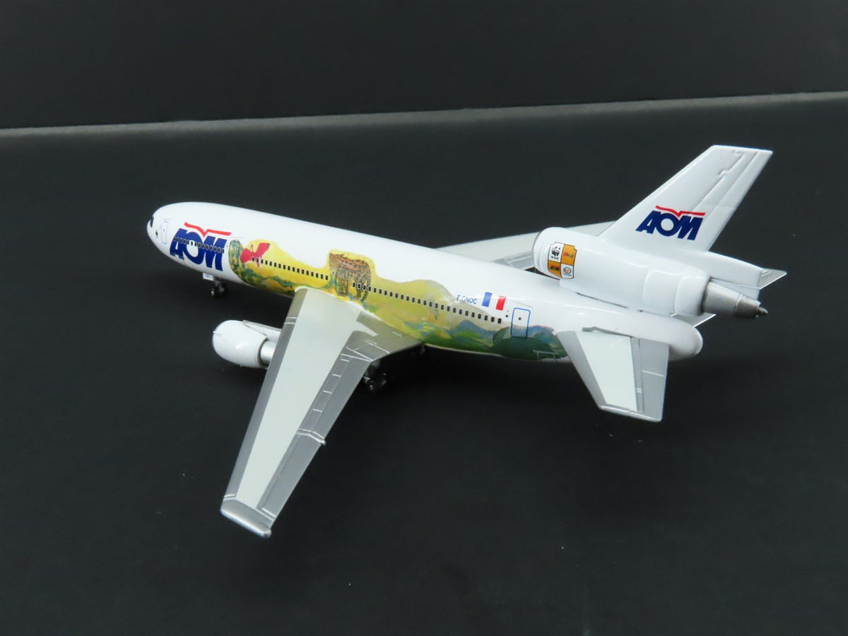 1:400 Scale Dragon Wings 55328 Die-Cast AOM McDonnell Douglas DC-10-30 Aircraft