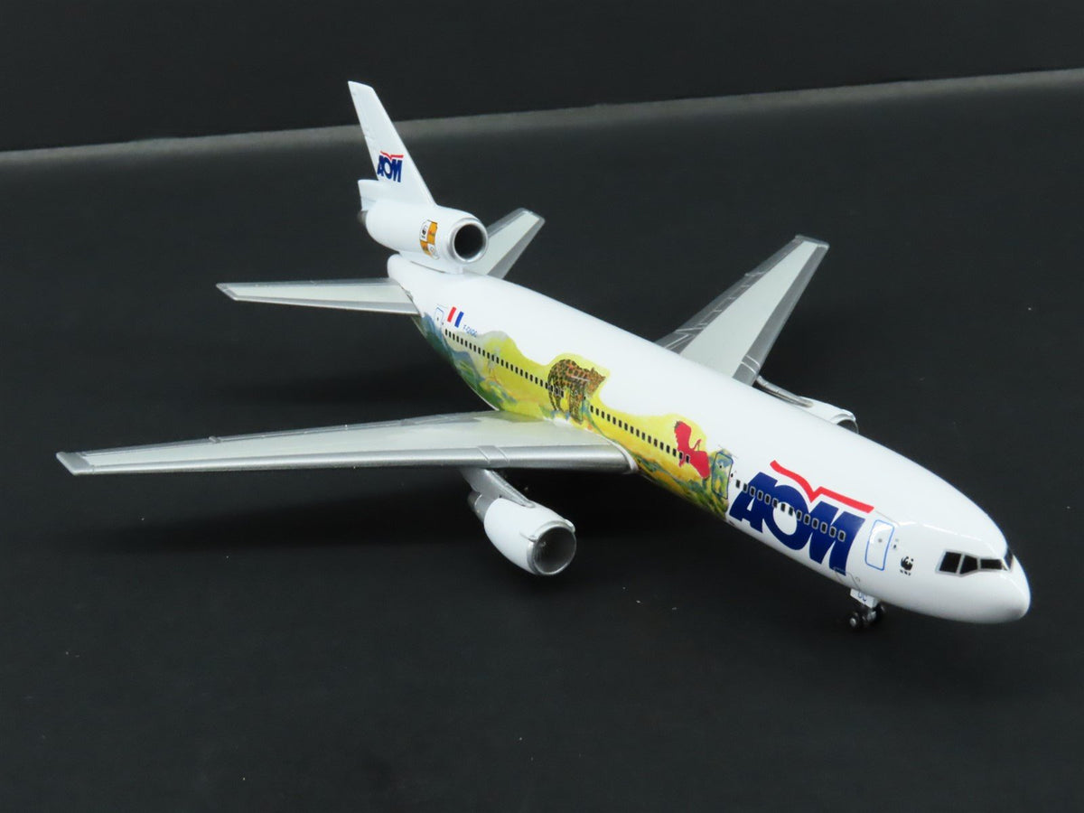 1:400 Scale Dragon Wings 55328 Die-Cast AOM McDonnell Douglas DC-10-30 Aircraft