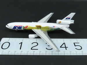 1:400 Scale Dragon Wings 55328 Die-Cast AOM McDonnell Douglas DC-10-30 Aircraft