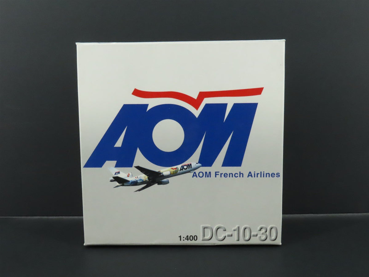 1:400 Scale Dragon Wings 55328 Die-Cast AOM McDonnell Douglas DC-10-30 Aircraft