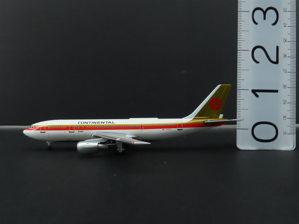 1:400 Scale Aero Classics Die-Cast Continental Airbus A300B2/B4 Aircraft N972C