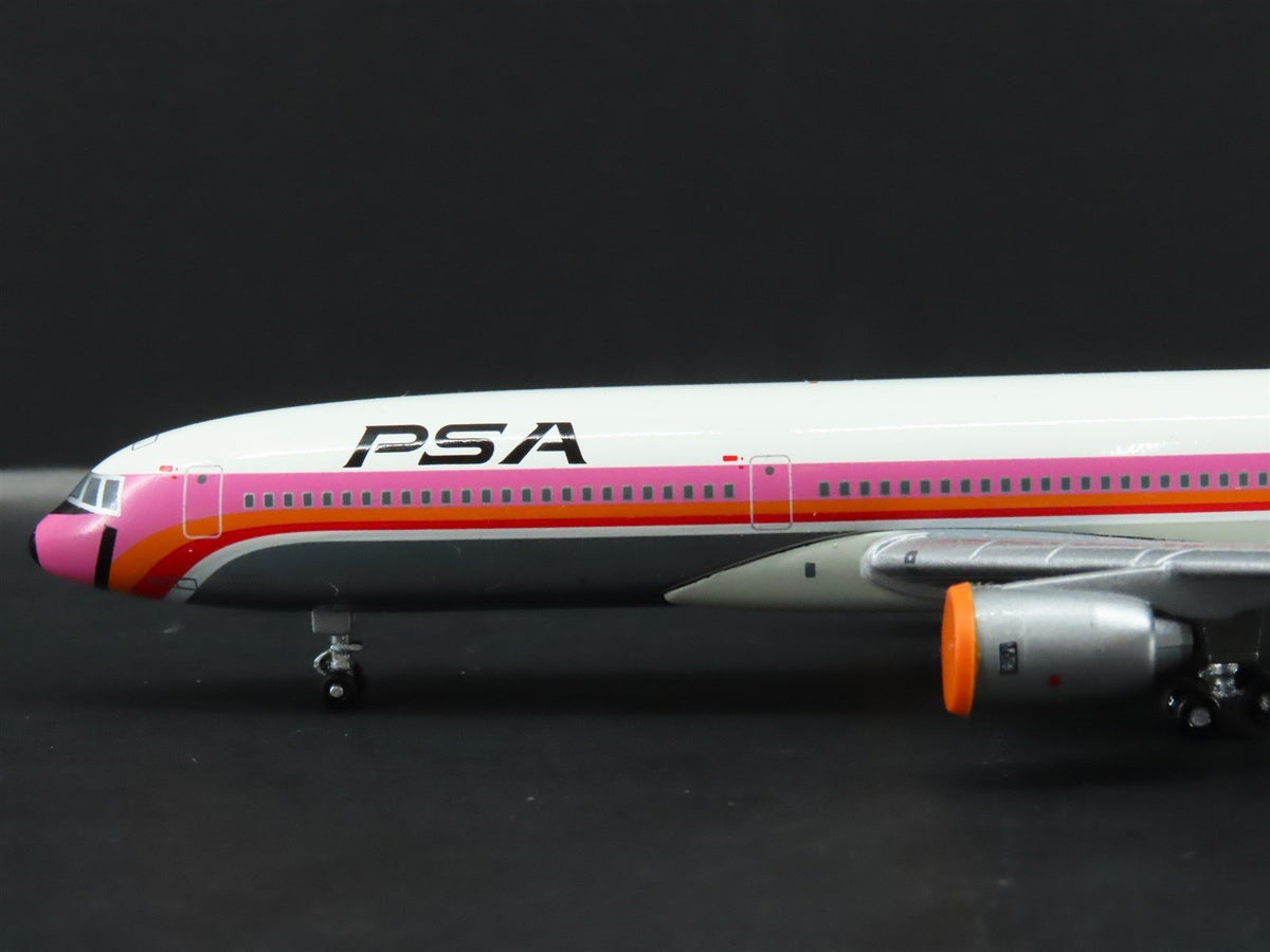 1:400 Scale Jet-X Pacific Southwest Lockheed L-1011-1 Aircraft N10112 - Pink