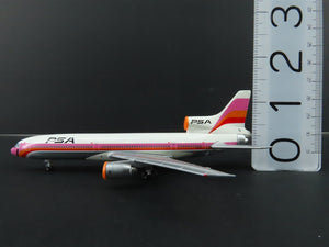 1:400 Scale Jet-X Pacific Southwest Lockheed L-1011-1 Aircraft N10112 - Pink