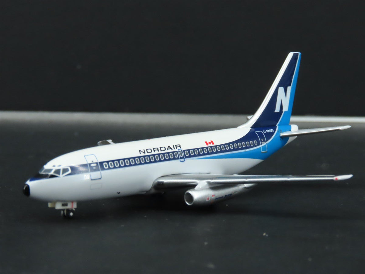 1:400 Scale Aero Classics Limited Edition Nordair B-737-2T4 Aircraft C-GNDG