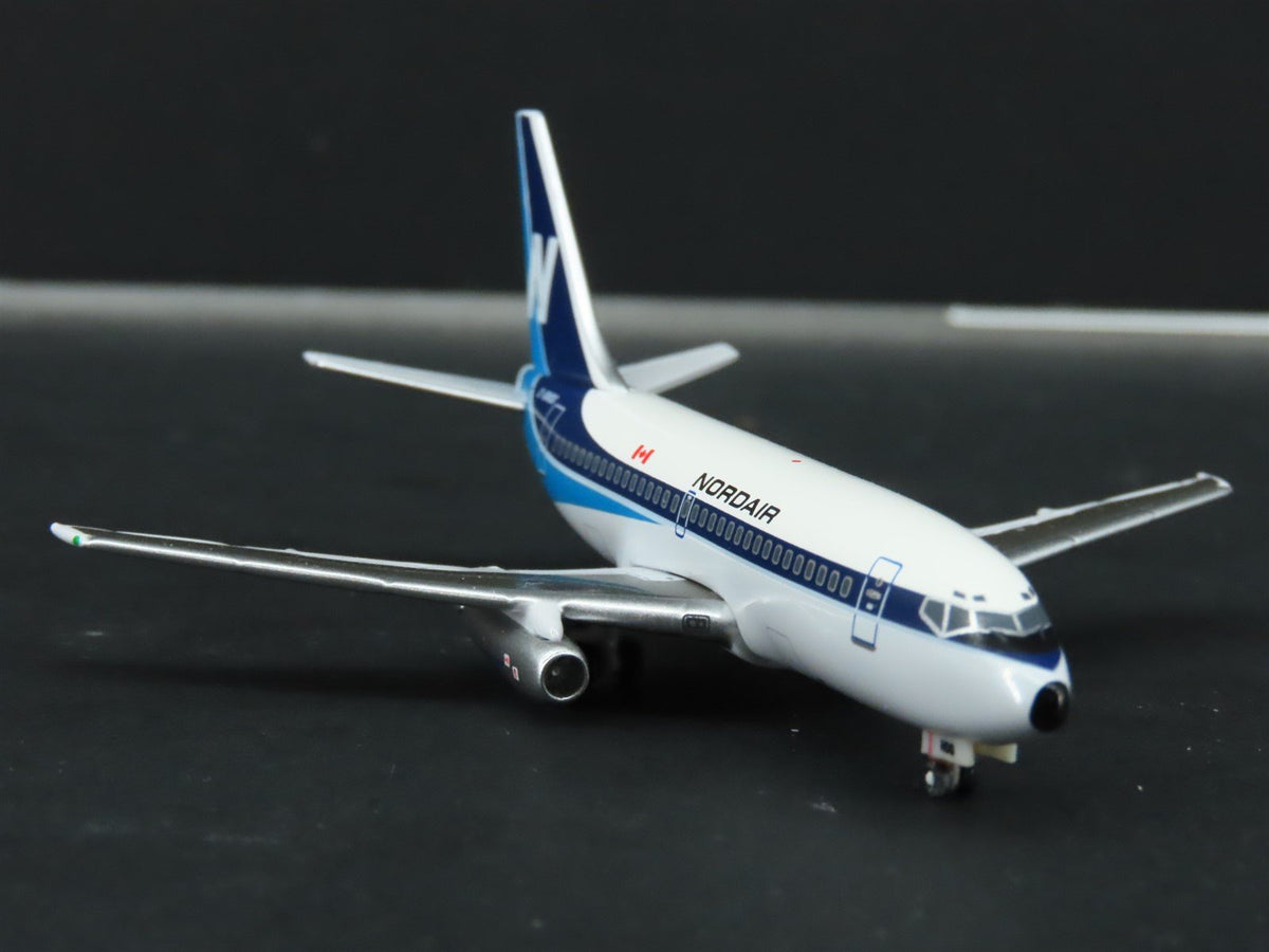 1:400 Scale Aero Classics Limited Edition Nordair B-737-2T4 Aircraft C-GNDG