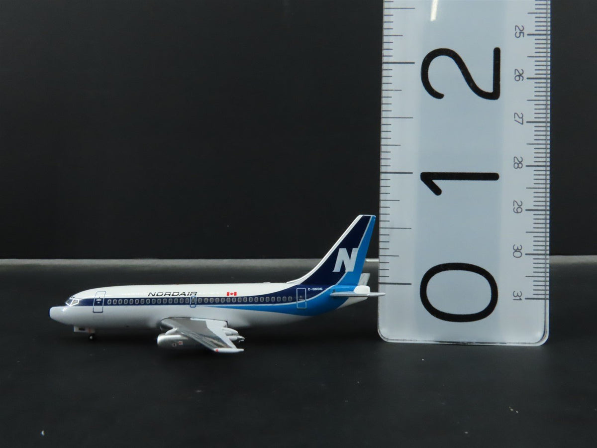 1:400 Scale Aero Classics Limited Edition Nordair B-737-2T4 Aircraft C-GNDG
