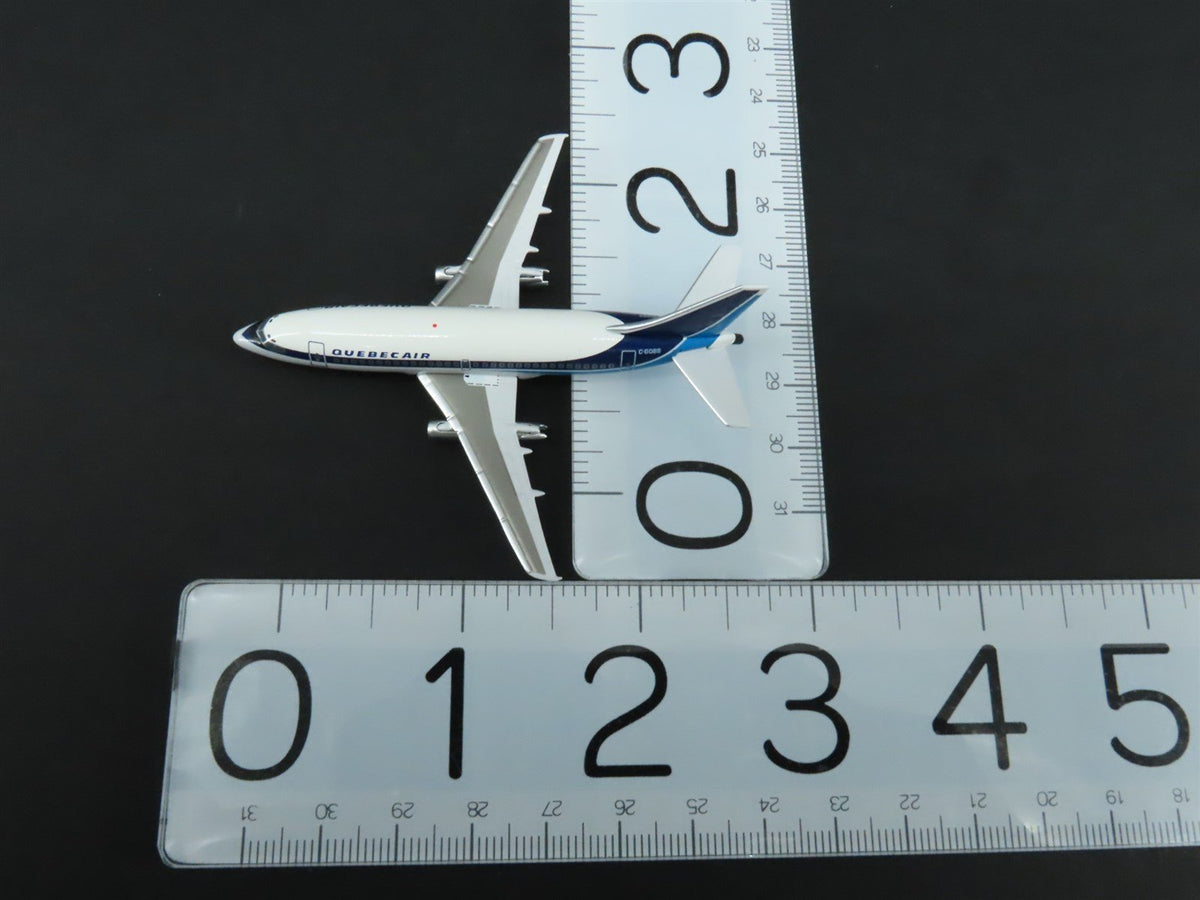 1:400 Scale Aero Classics Die-Cast Quebecair Boeing B-737-200 Aircraft C-GQBS