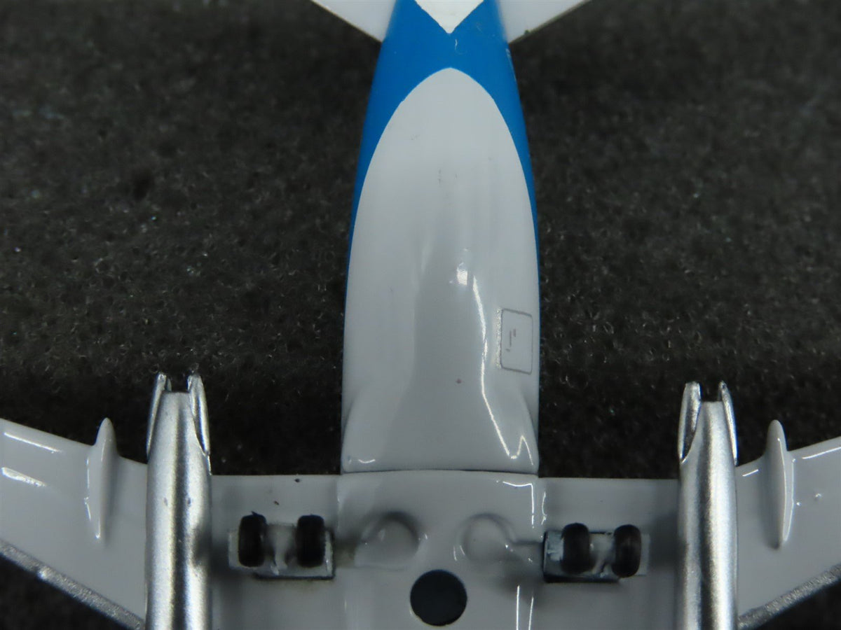 1:400 Scale Aero Classics Die-Cast Quebecair Boeing B-737-200 Aircraft C-GQBS