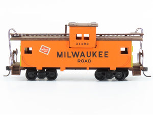 HO Scale Athearn MILW Milwaukee Road Extended Vision Caboose #21202 - Custom