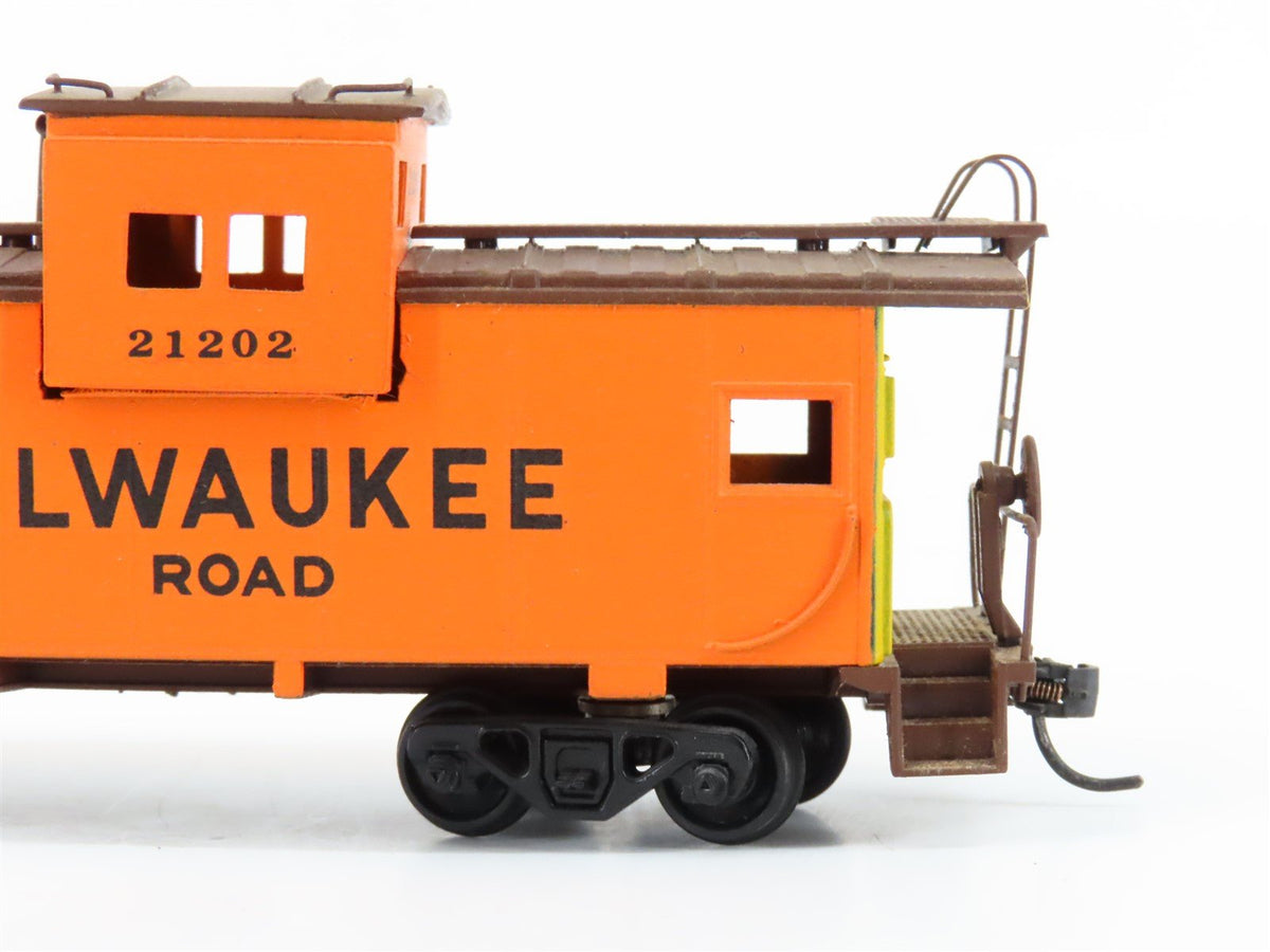 HO Scale Athearn MILW Milwaukee Road Extended Vision Caboose #21202 - Custom