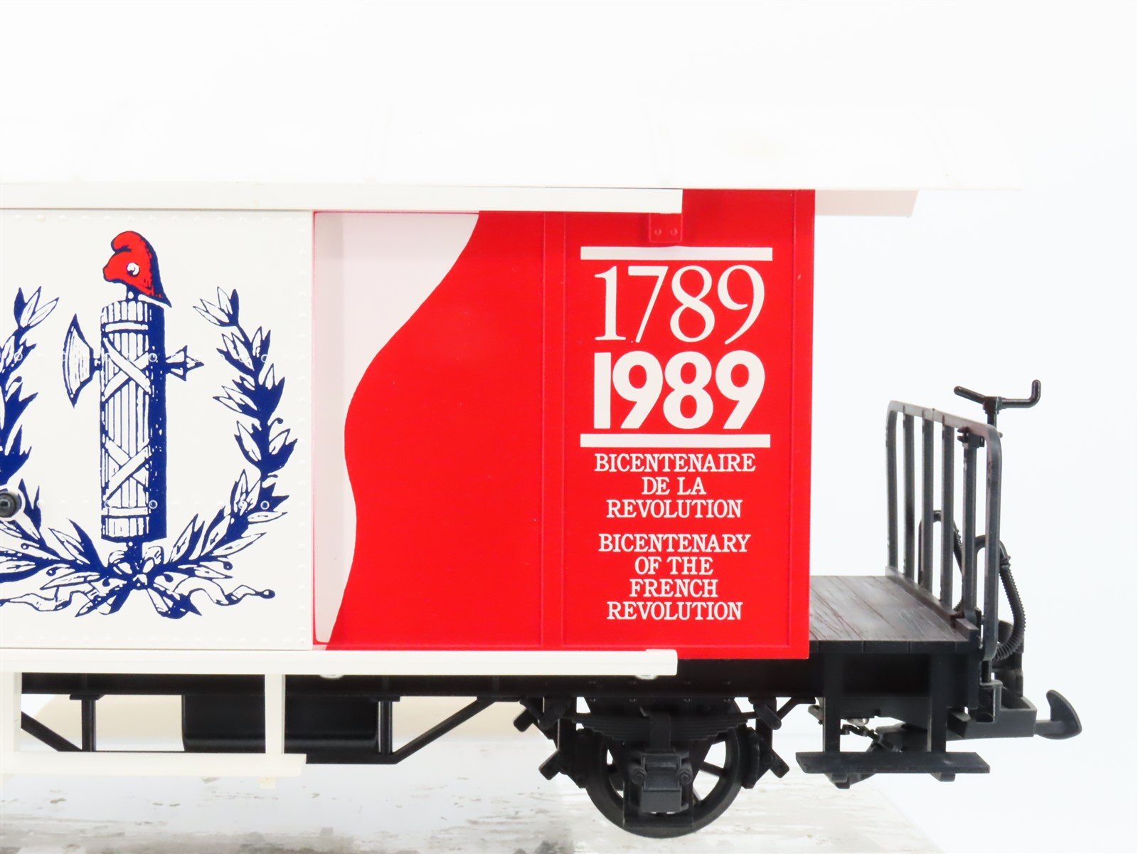 G Scale LGB 4028FR Eiffel Tower French Revolution Box Car #1889-1989