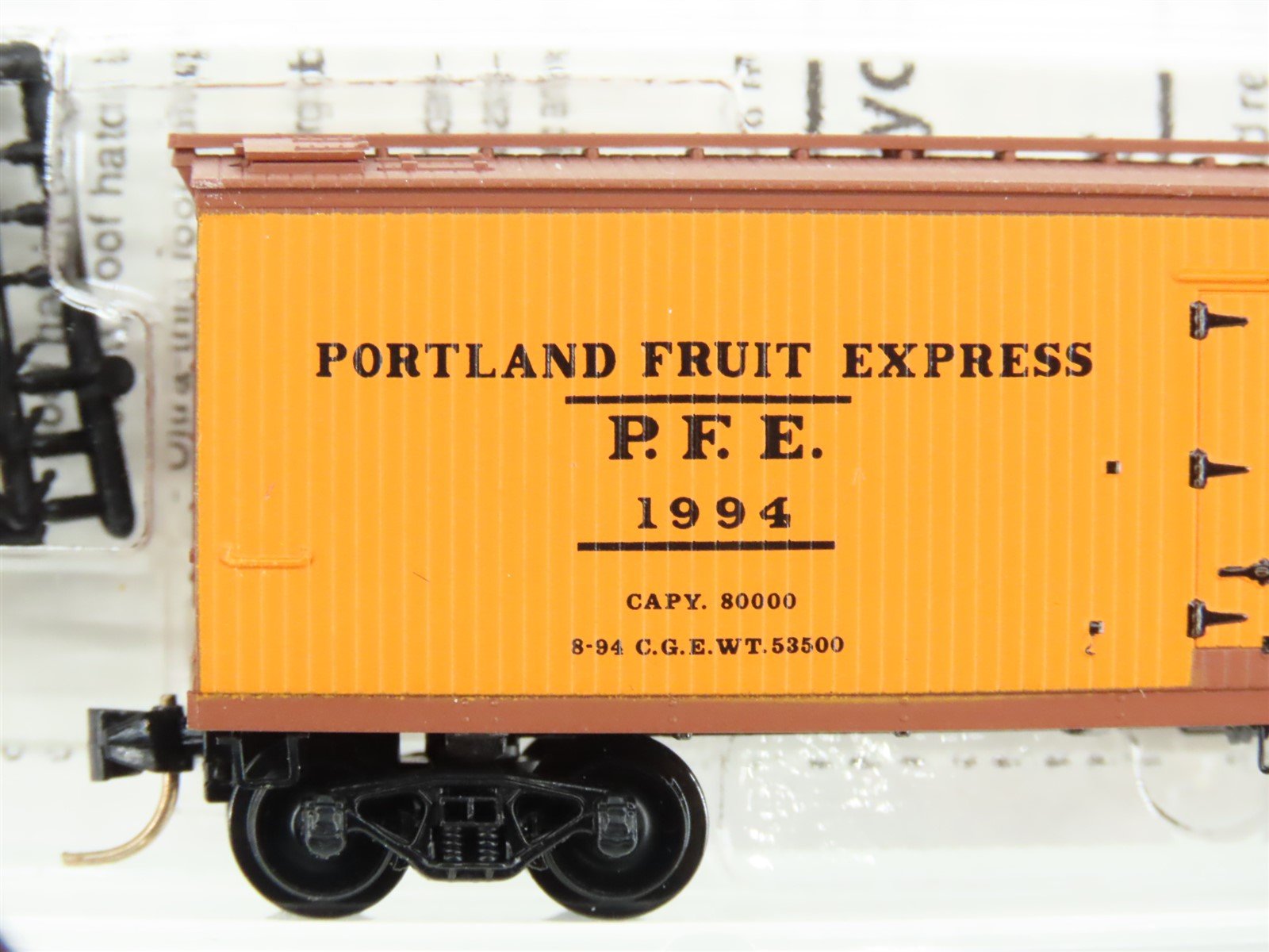 N Micro-Trains MTL Special Run Ntrak PFE Portland Fruit Express Reefer #1994