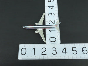 1:400 Dragon Wings 55242 Die-Cast American Airlines B737-823 Airliner