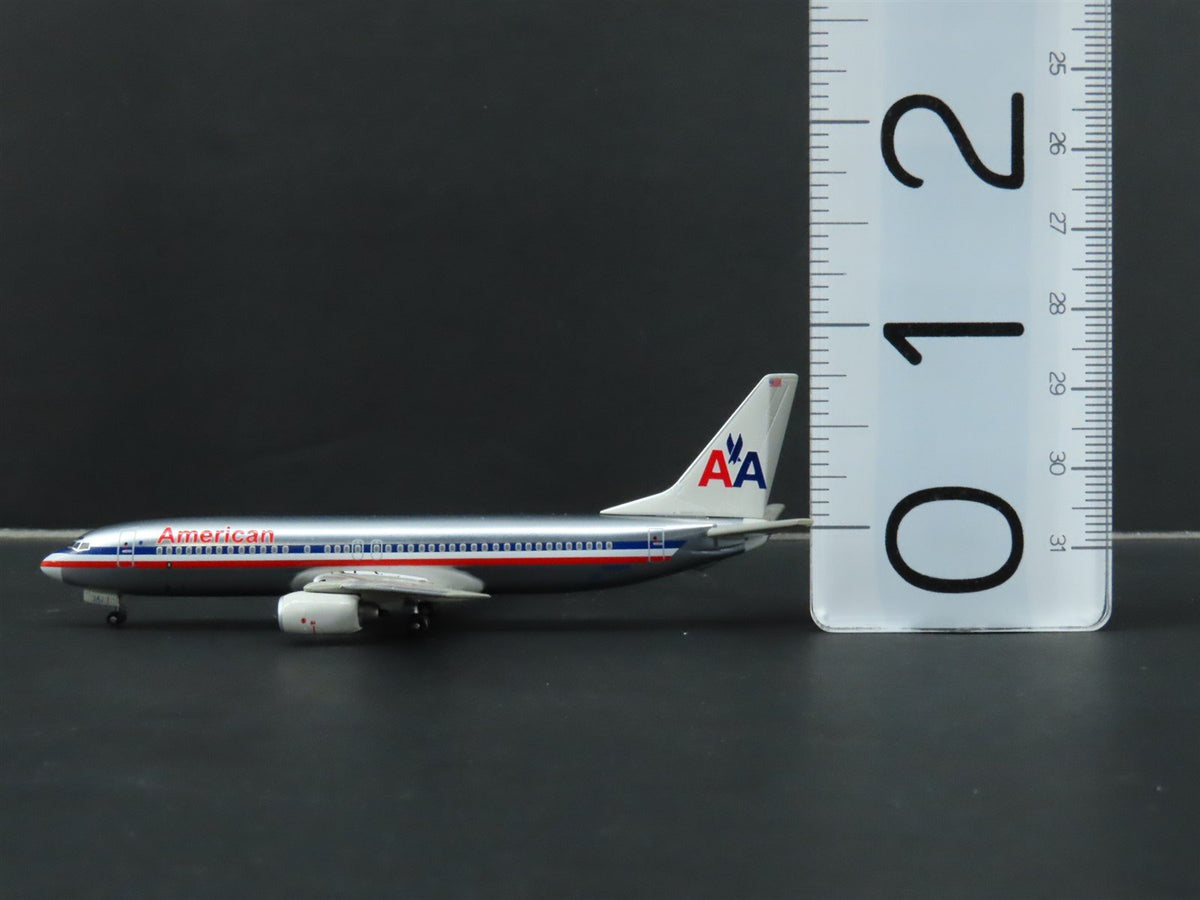 1:400 Dragon Wings 55242 Die-Cast American Airlines B737-823 Airliner