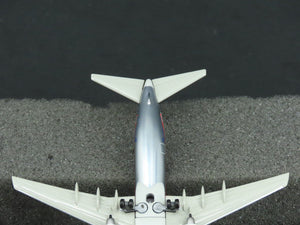 1:400 Dragon Wings 55242 Die-Cast American Airlines B737-823 Airliner