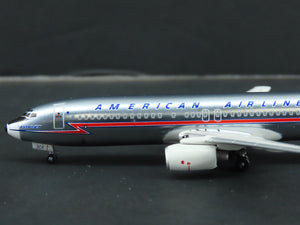 1:400 Dragon Wings 55245 Die-Cast American Airlines Boeing 737-823 Airliner