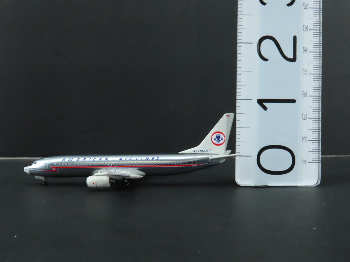 1:400 Dragon Wings 55245 Die-Cast American Airlines Boeing 737-823 Airliner