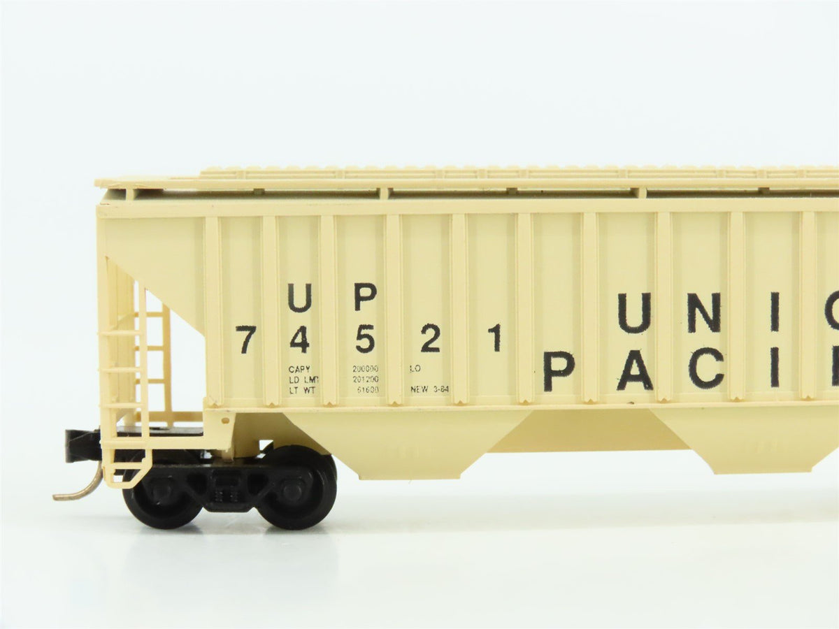 N Scale Precision Masters UP Union Pacific Railroad 3-Bay Covered Hopper #74521