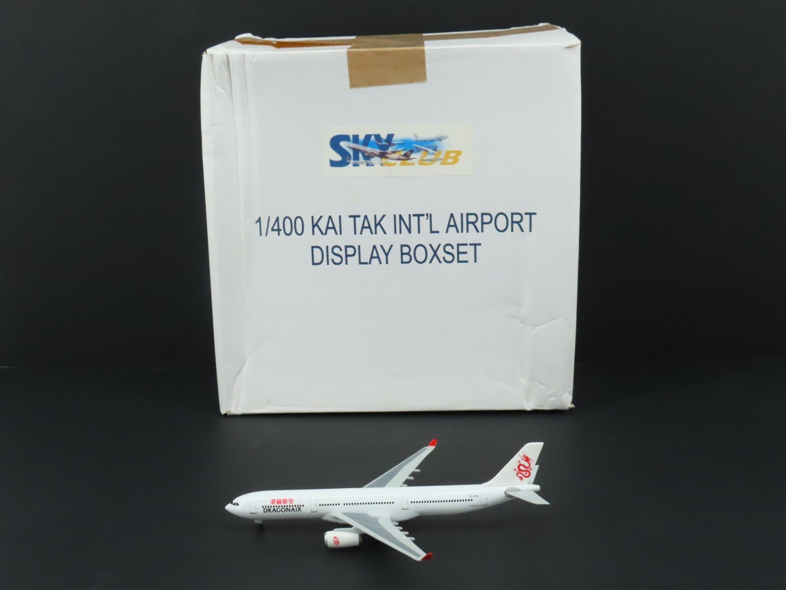 1:400 Scale Sky Club Die-Cast Dragon Air Airbus A330-300 Aircraft B-HYB w/ Stand