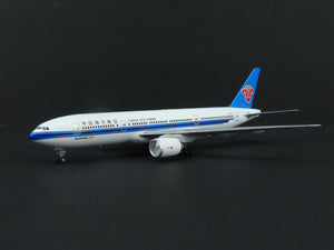 1:400 Dragon Wings 55051 Die-Cast China Southern Boeing B777-200 Aircraft B-2053