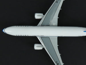 1:400 Dragon Wings 55051 Die-Cast China Southern Boeing B777-200 Aircraft B-2053