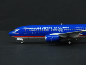 1:400 Scale NG Models 77011 Die-Cast Sun Country Boeing 737-700 Aircraft N713SY