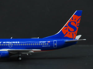 1:400 Scale NG Models 77011 Die-Cast Sun Country Boeing 737-700 Aircraft N713SY
