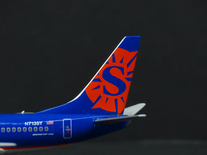 1:400 Scale NG Models 77011 Die-Cast Sun Country Boeing 737-700 Aircraft N713SY