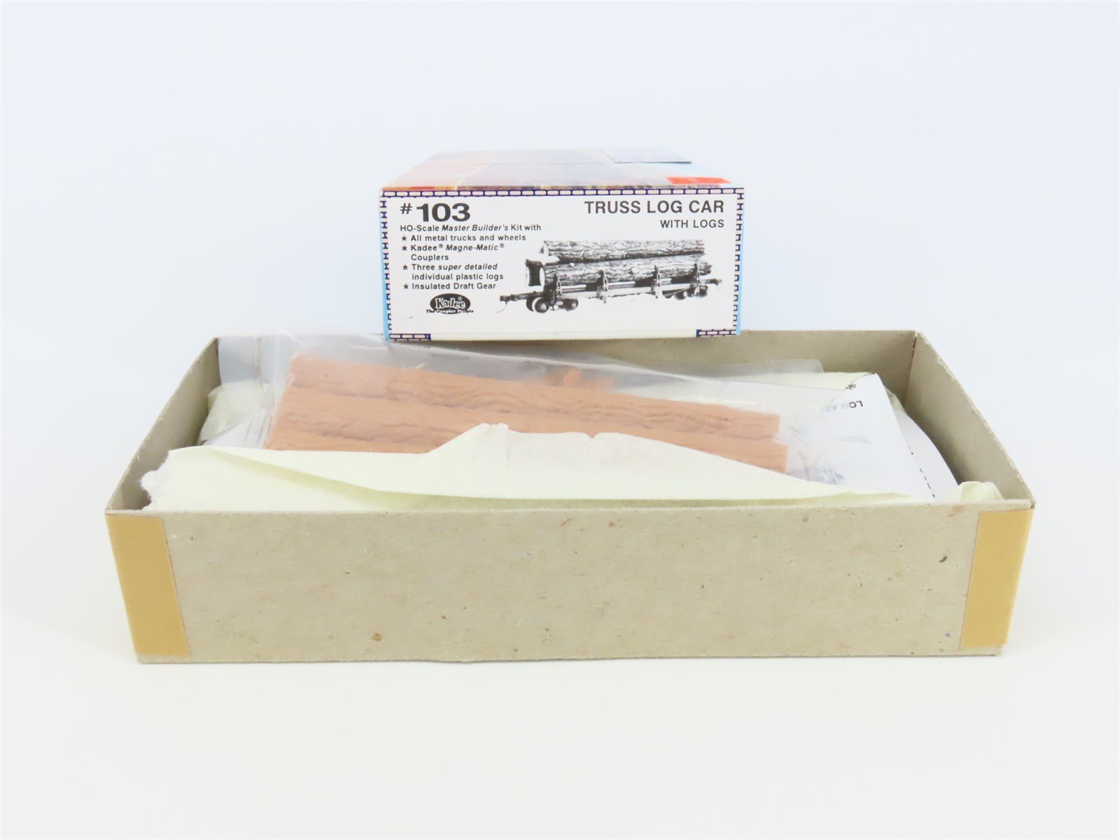 HO Scale Kadee Kit #103 Undecorated Truss Log Car w/ Logs