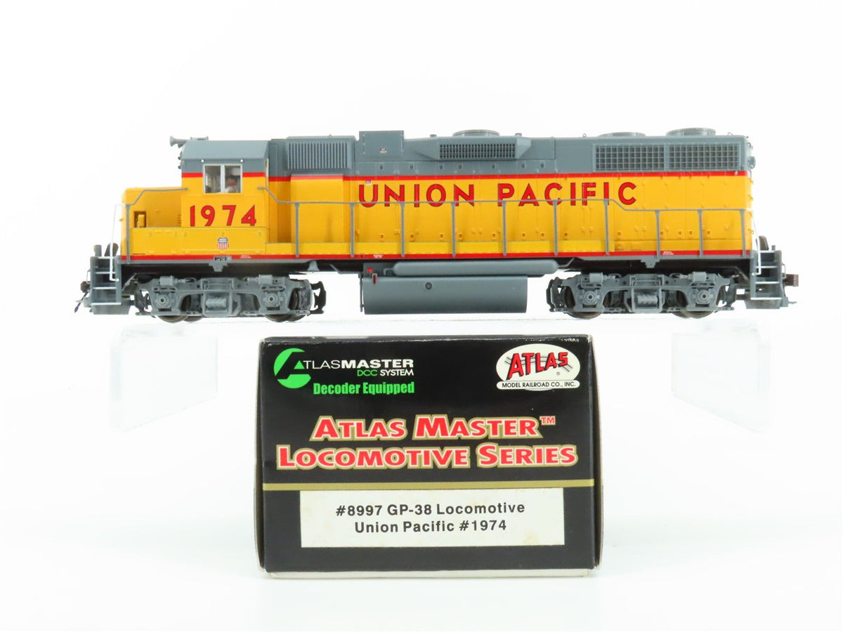 HO Scale Atlas Master 8997 UP Union Pacific EMD GP38 Diesel #974 w/ DCC