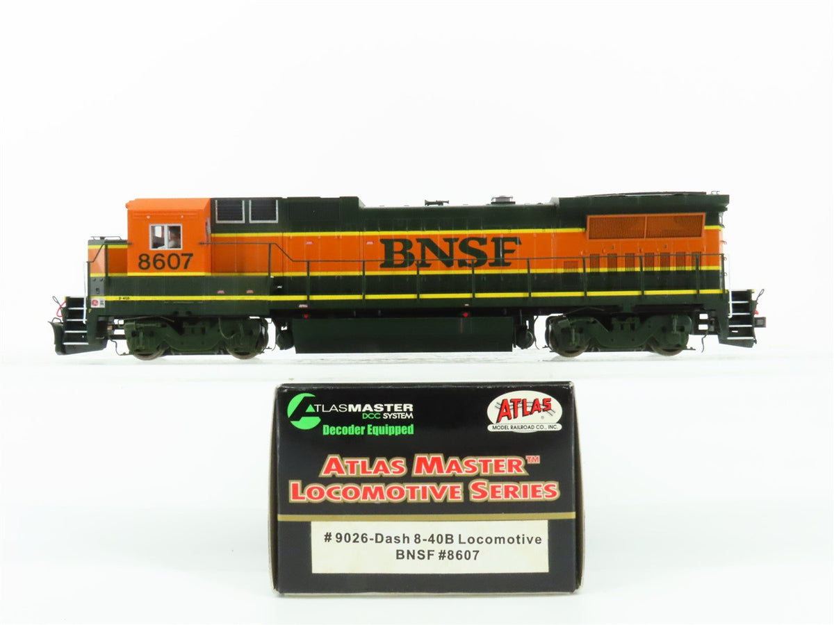 HO Scale Atlas Master 9026 BNSF Railway GE Dash 8-40B Diesel #8607 w/ DCC