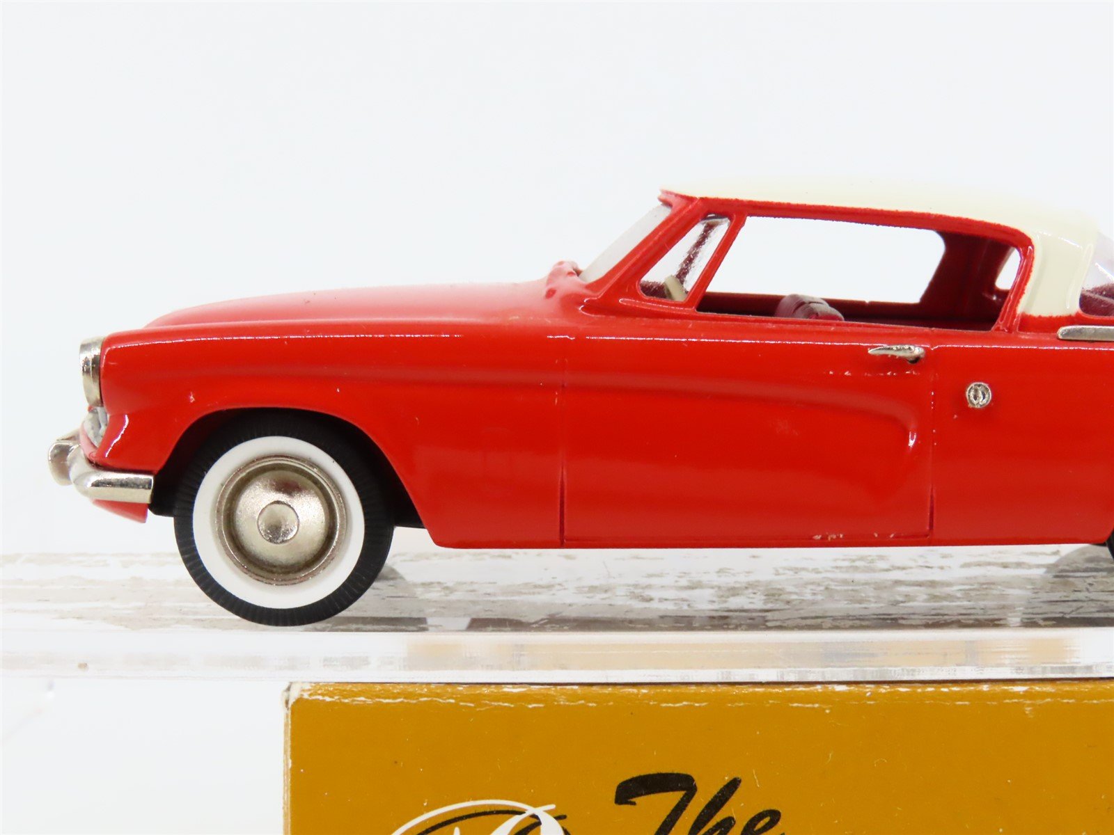1:43 Scale The Brooklin Collection BRK.32B 1953 Studebaker Champion Starliner