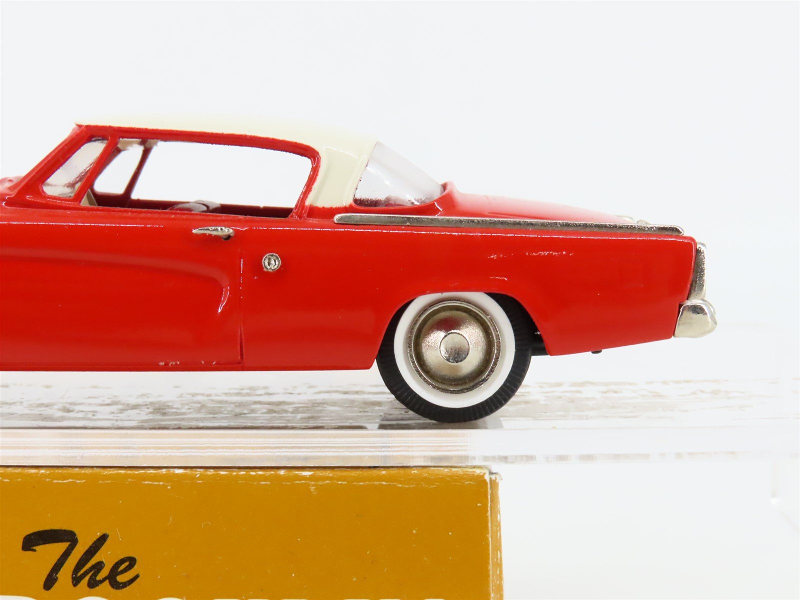 1:43 Scale The Brooklin Collection BRK.32B 1953 Studebaker Champion Starliner