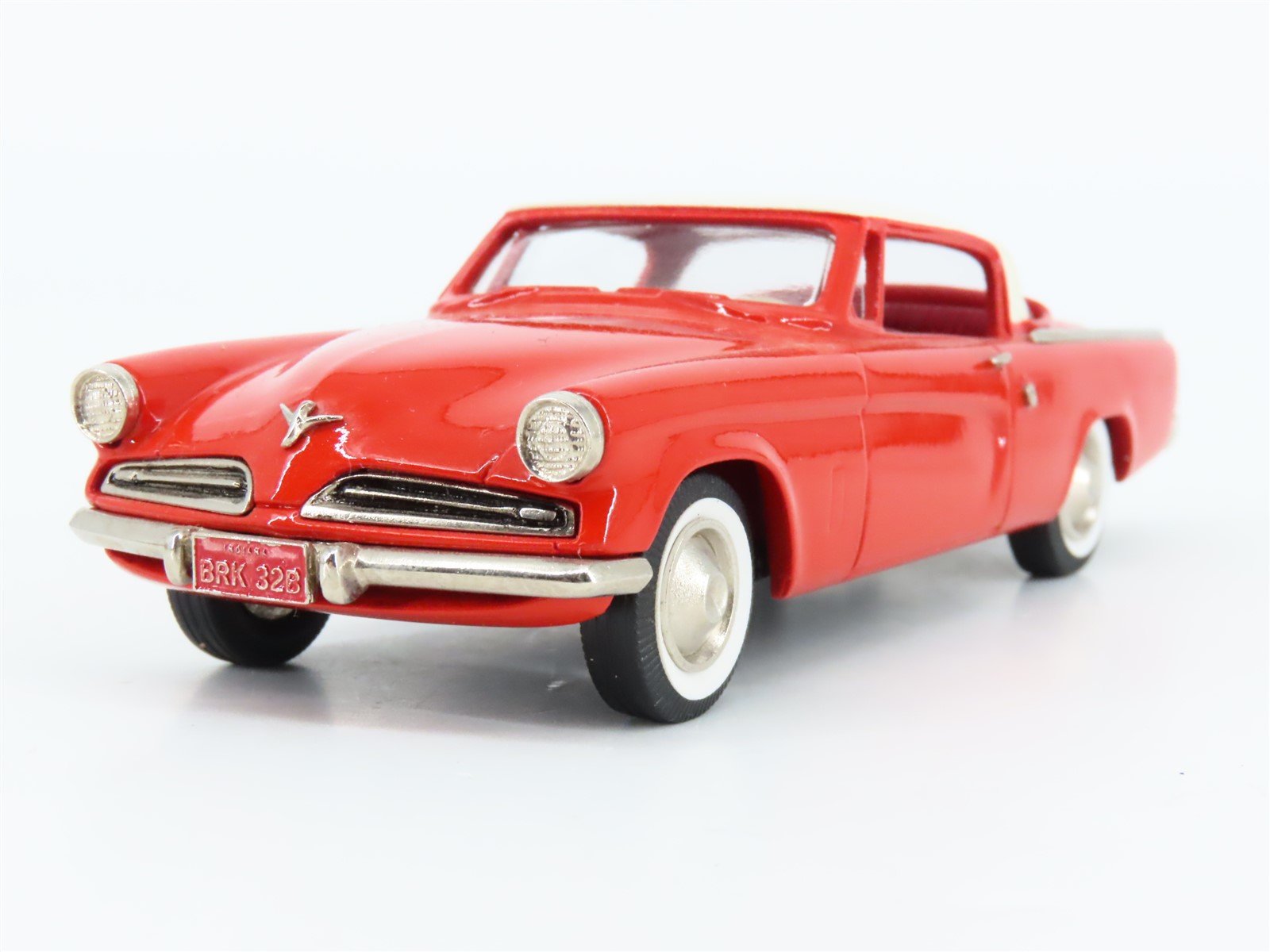1:43 Scale The Brooklin Collection BRK.32B 1953 Studebaker Champion Starliner