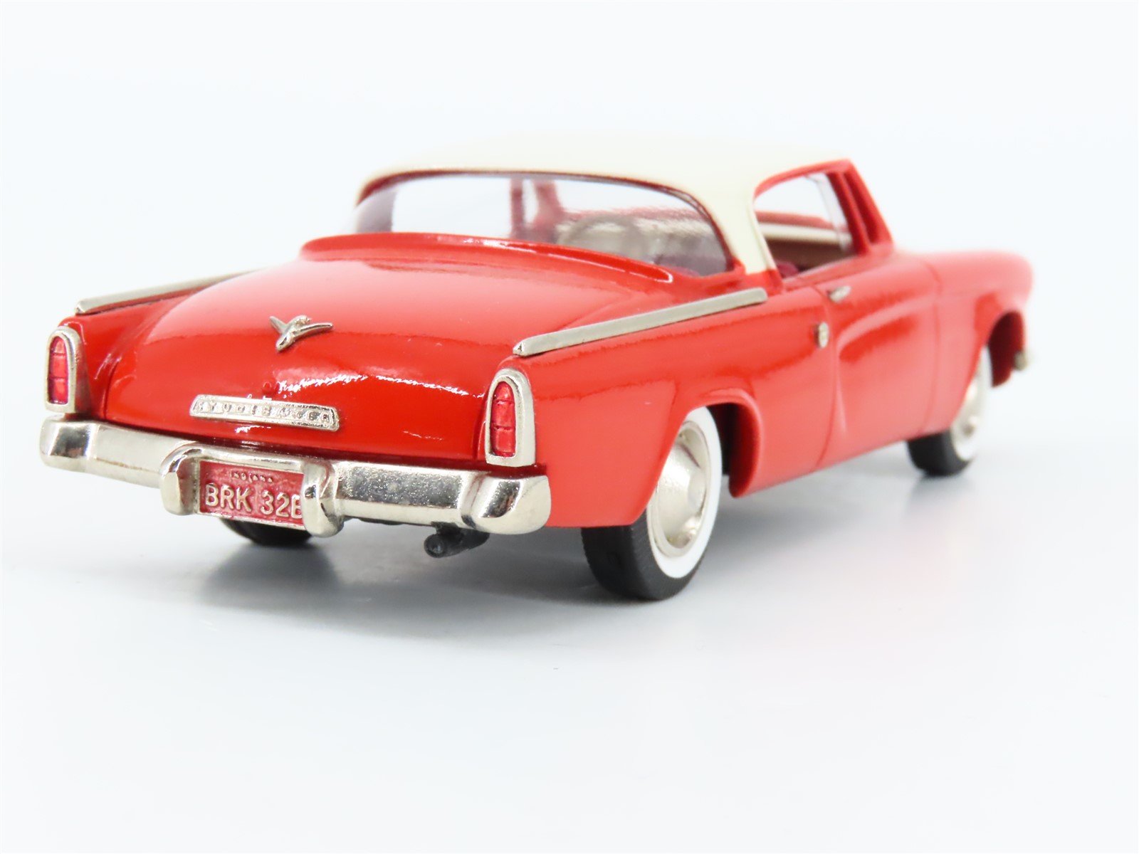 1:43 Scale The Brooklin Collection BRK.32B 1953 Studebaker Champion Starliner