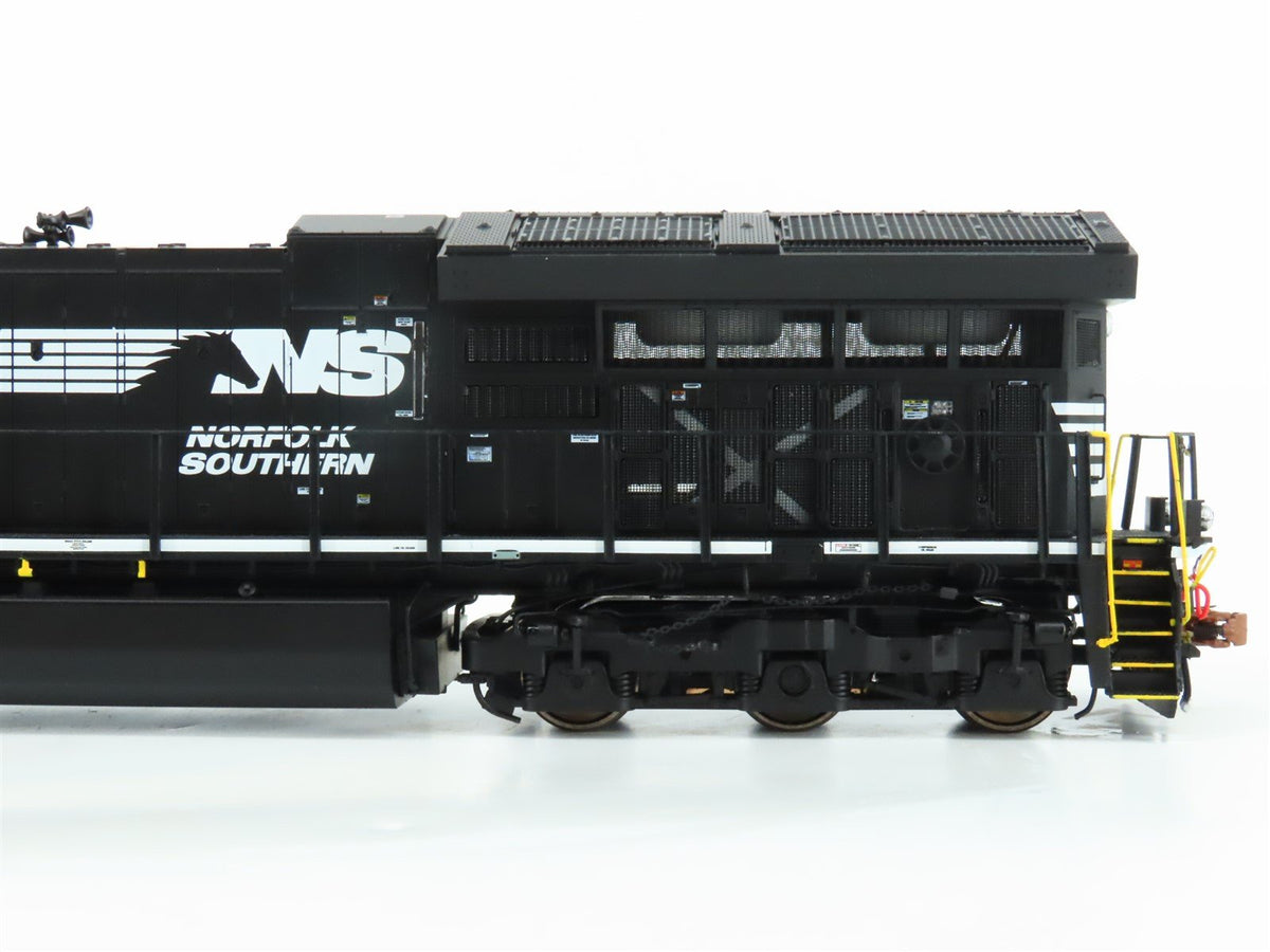 HO ScaleTrains SXT33203 NS &quot;Horsehead&quot; GEVO ET44AC Diesel #3666 w/ DCC &amp; Sound