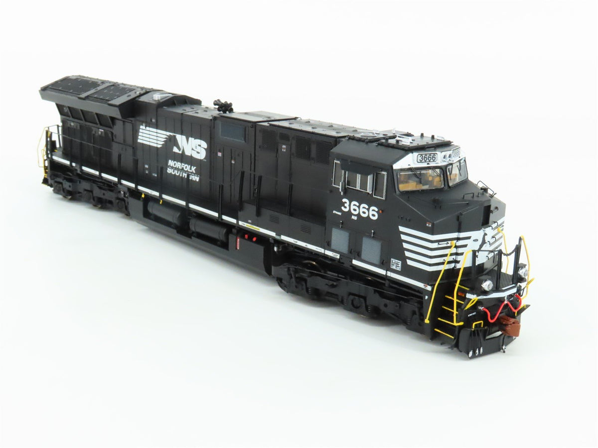 HO ScaleTrains SXT33203 NS &quot;Horsehead&quot; GEVO ET44AC Diesel #3666 w/ DCC &amp; Sound