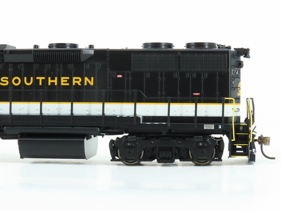 HO Scale Rapido 38013 SOU Southern &quot;Tuxedo&quot; EMD GP38 Diesel #2754A - DCC Ready