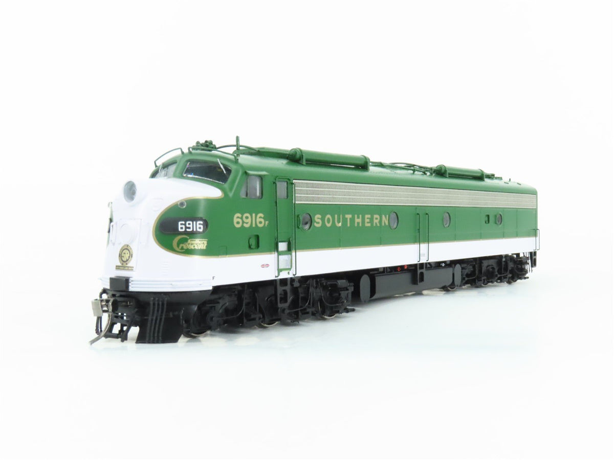 HO Scale Rapido 28037 SOU Southern &quot;Crescent&quot; EMD E8A Diesel #6916F - DCC Ready