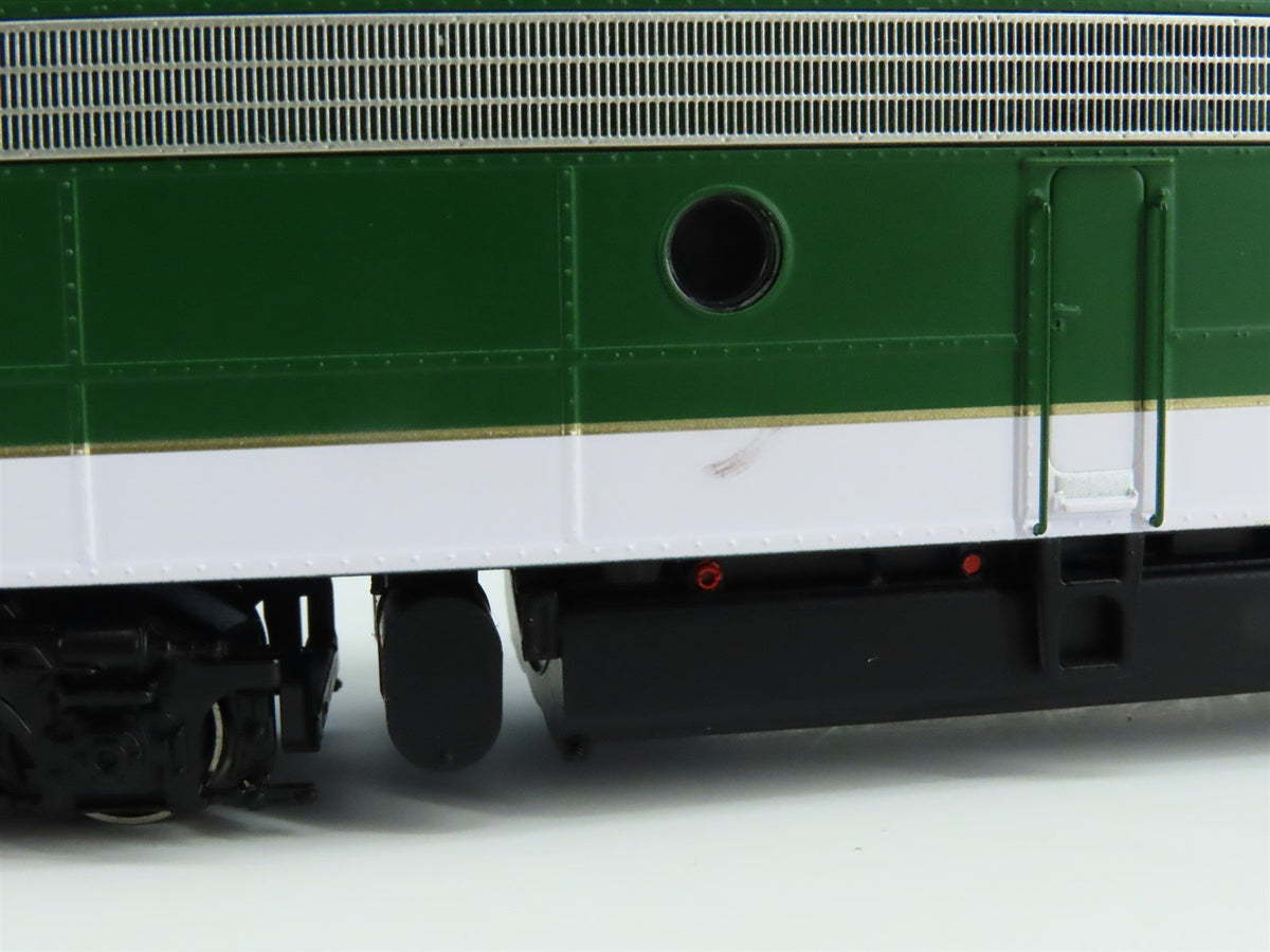 HO Scale Rapido 28037 SOU Southern &quot;Crescent&quot; EMD E8A Diesel #6916F - DCC Ready