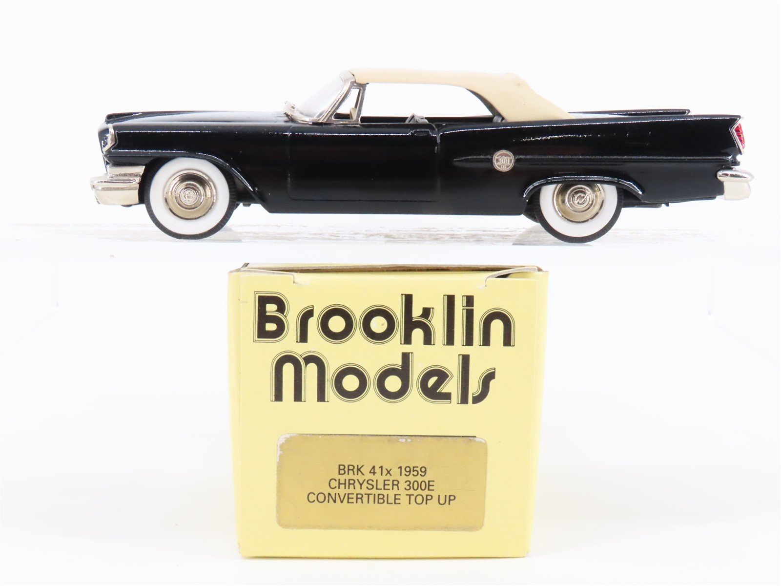 1:43 Scale The Brooklin Collection BRK.41X 1959 Chrysler 300E Convertible Up