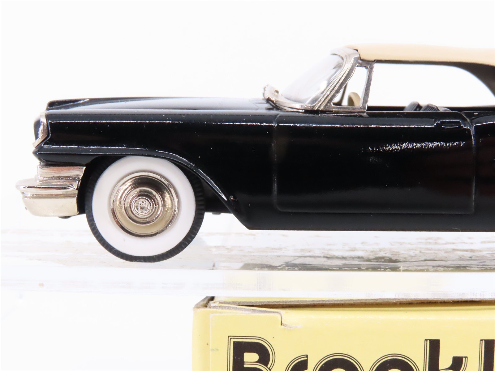 1:43 Scale The Brooklin Collection BRK.41X 1959 Chrysler 300E Convertible Up